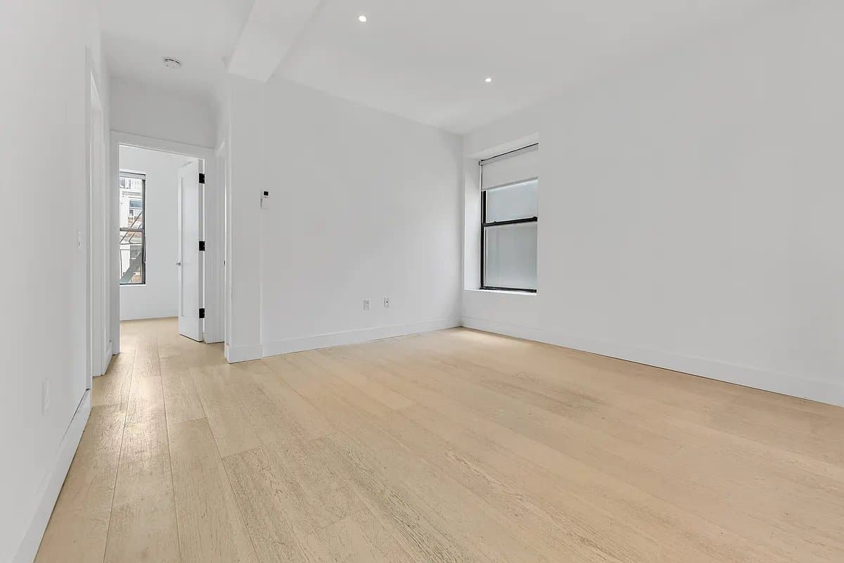 4 bed apartment at 245 Eldridge Street, Unit 2R, Lower East Side, photo 3 of 12
