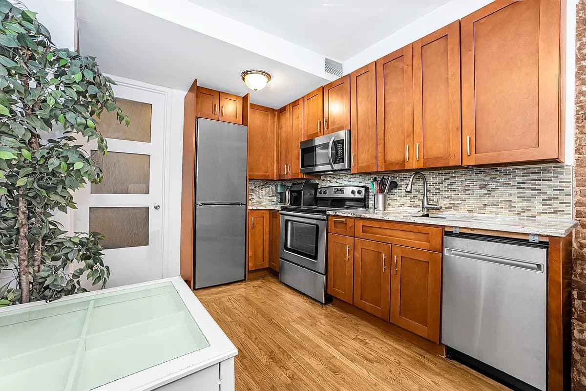 3 bed apartment at 129 West 56th Street, Unit 3F, Midtown West, photo 4 of 6