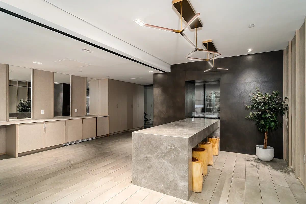 Studio apartment at 171 Chrystie Street, Unit 15A, Lower East Side, photo 15 of 17