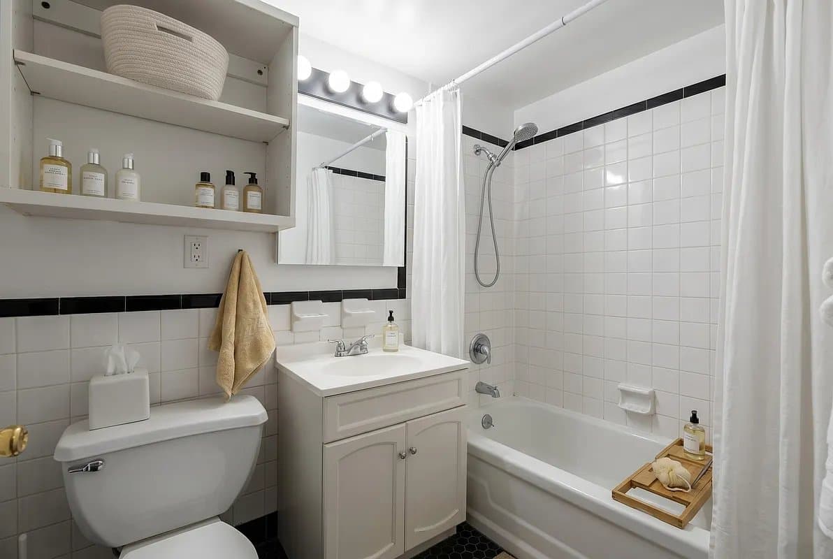 1 bed apartment at 118 East 4th Street, Unit 11, East Village, photo 6 of 6