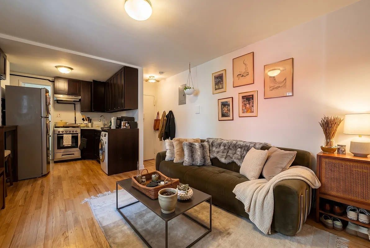 1 bed apartment at 118 East 4th Street, Unit 11, East Village, photo 1 of 6