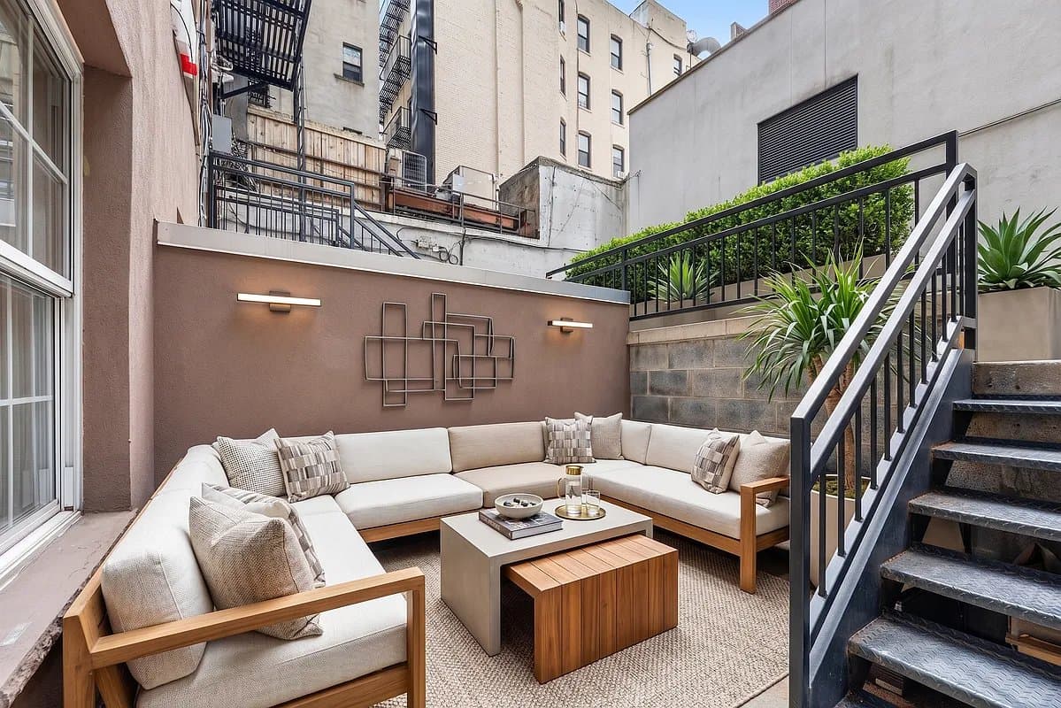 1 bed apartment at 165 Ludlow Street, Unit GE, Lower East Side, photo 1 of 9