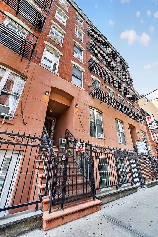 1 bed apartment at 165 Ludlow Street, Unit GE, Lower East Side, photo 8 of 9