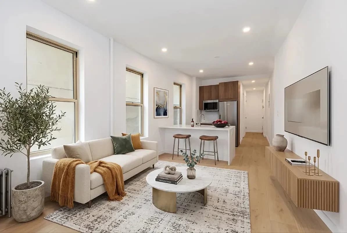 1 bed apartment at 246 East 53rd Street, Unit 3A, Midtown East, photo 1 of 5