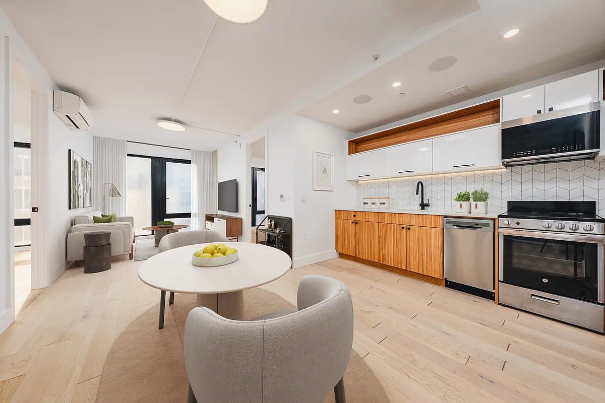 2 bed apartment at 60 West 125th Street, Unit 809, Harlem, photo 3 of 10