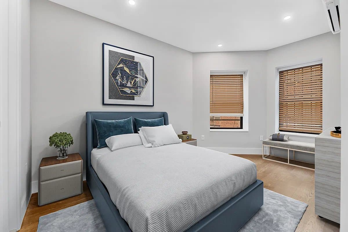 153 East 26th Street, photo 3