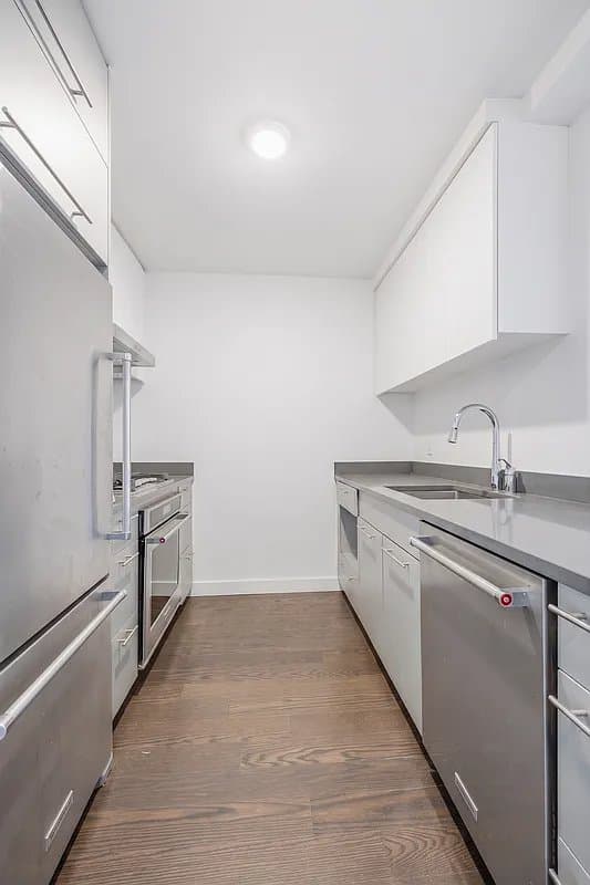 2 bed apartment at 181 Front Street, Unit 9M, Dumbo, photo 3 of 22