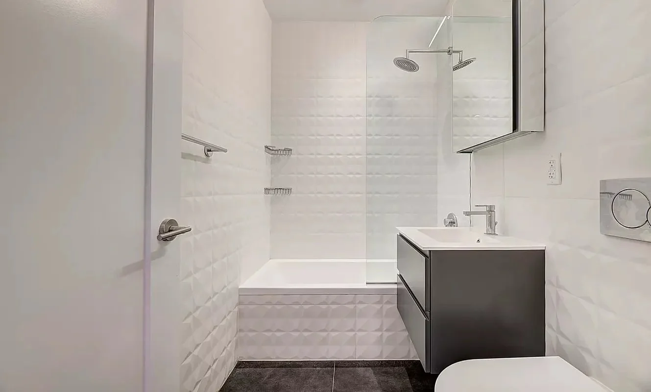 3 bed apartment at 161 Stanton Street, Unit 4B, Lower East Side, photo 6 of 7
