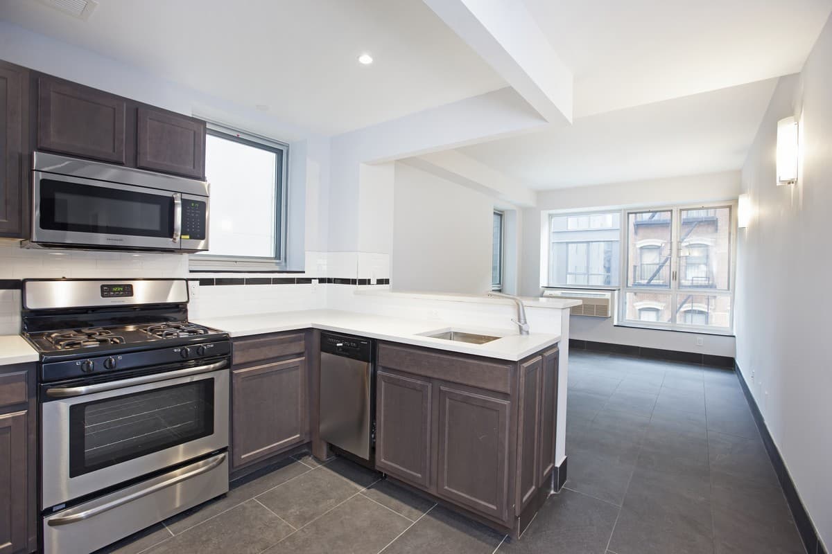 2 bed apartment at 164 Attorney Street, Unit 601, Lower East Side, photo 2 of 9