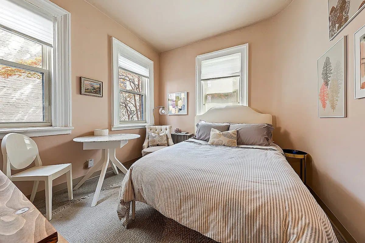 Studio apartment at 198 Sixth Avenue, Unit S, SoHo, photo 1 of 3