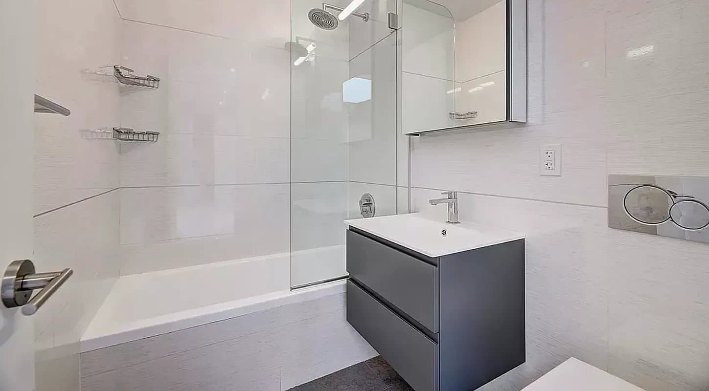 2 bed apartment at 161 Stanton Street, Unit 3F, Lower East Side, photo 4 of 4