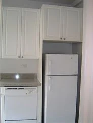 305 W 45th St, photo 2