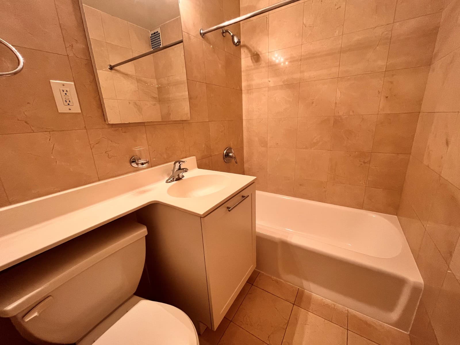 Studio apartment at 333 E 49th St, Unit 3P, Midtown East, photo 6 of 6