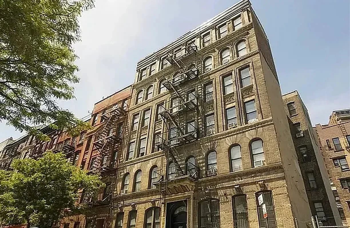3 bed apartment at 243 Henry Street, Unit 2A, Lower East Side, photo 7 of 7