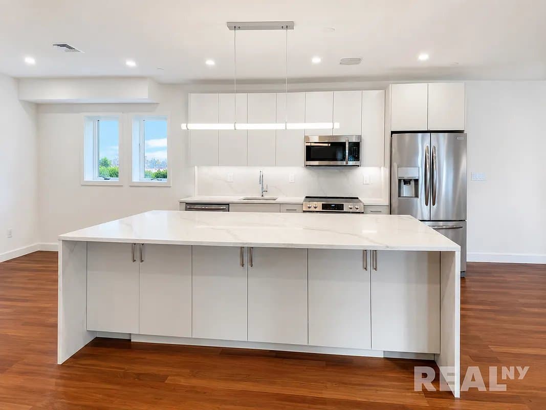 3 bed apartment at 20 Terrace Place, Unit PHH, Windsor Terrace, photo 9 of 18
