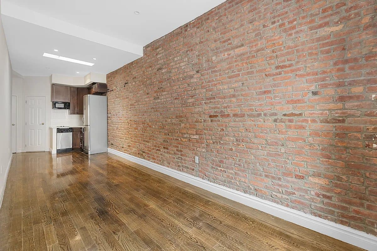 Studio apartment at 316 West 14th Street, Unit 23, Chelsea, photo 1 of 4
