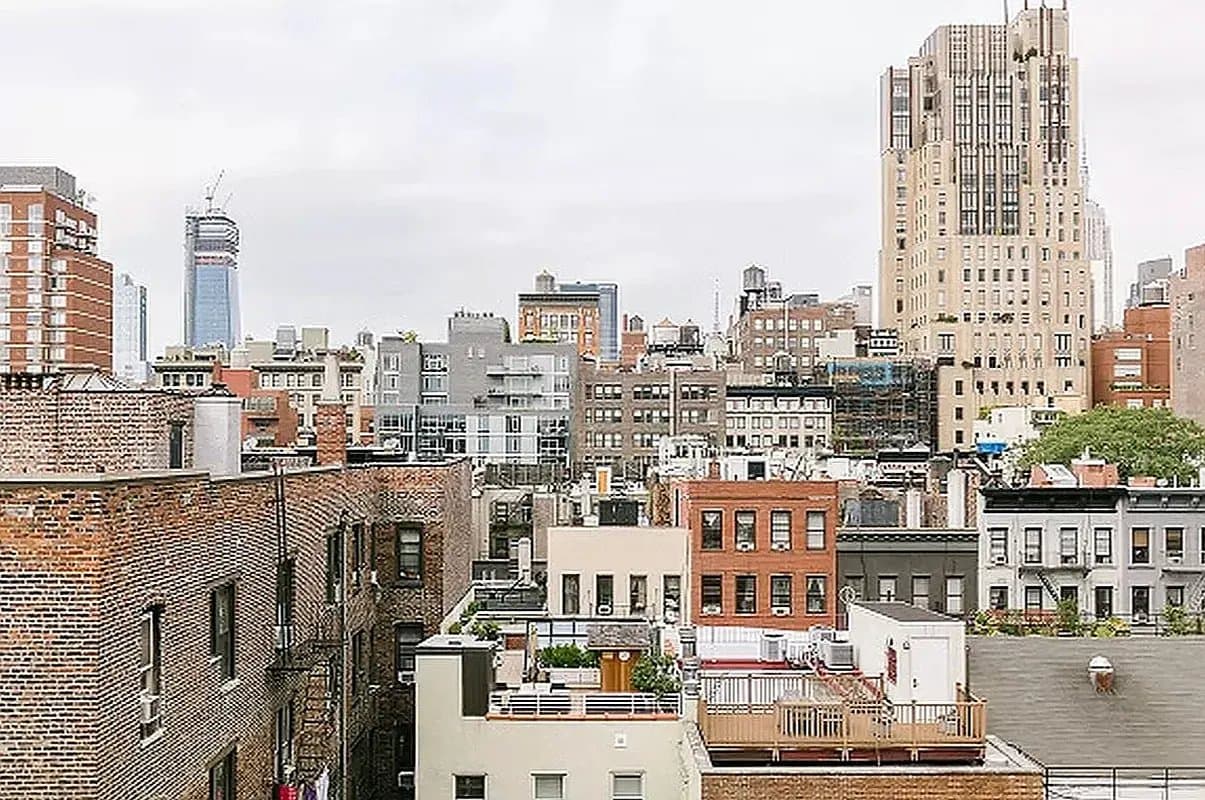 Studio apartment at 235 West 14th Street, Unit D4, Chelsea, photo 11 of 11
