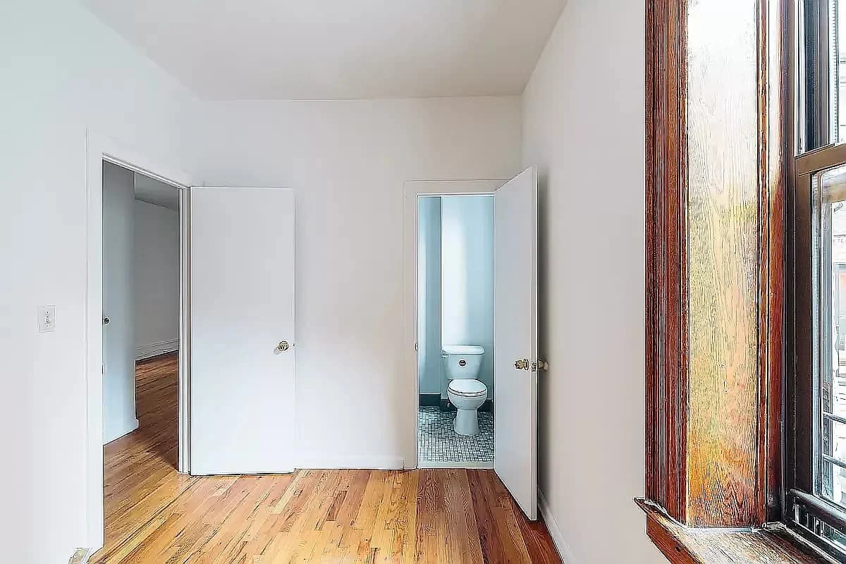 2 bed apartment at 2 Bank Street, Unit 17, West Village, photo 3 of 7