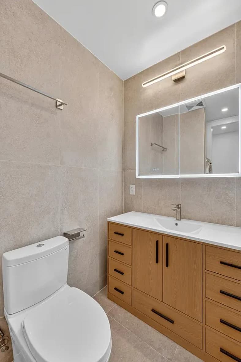 2 bed apartment at 207 Eighth Avenue, Unit 4R, Chelsea, photo 6 of 9