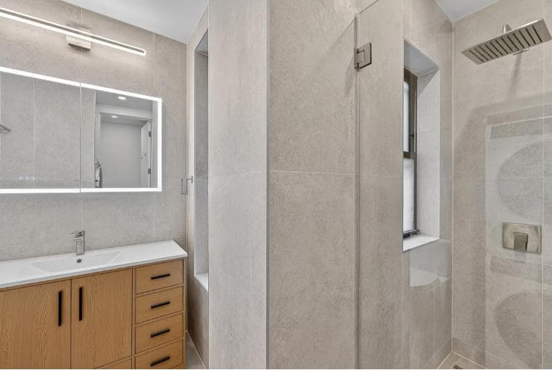 2 bed apartment at 207 Eighth Avenue, Unit 4R, Chelsea, photo 8 of 9