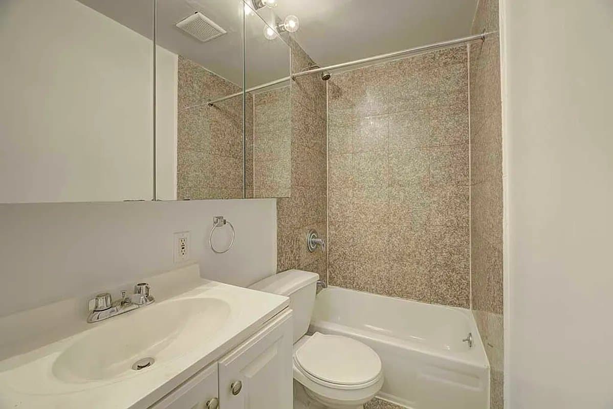 2 bed apartment at 7 Carmine St, Unit 22, West Village, photo 4 of 4