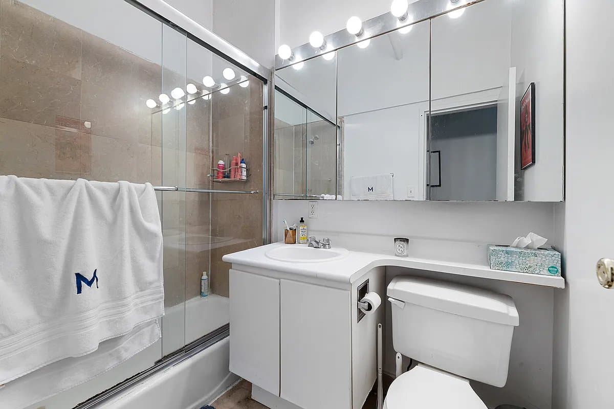 3 bed apartment at 220 Sullivan Street, Unit 1B, Greenwich Village, photo 8 of 9