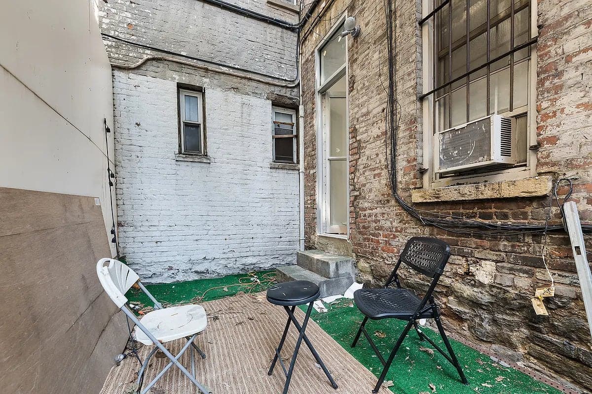 3 bed apartment at 220 Sullivan Street, Unit 1B, Greenwich Village, photo 9 of 9