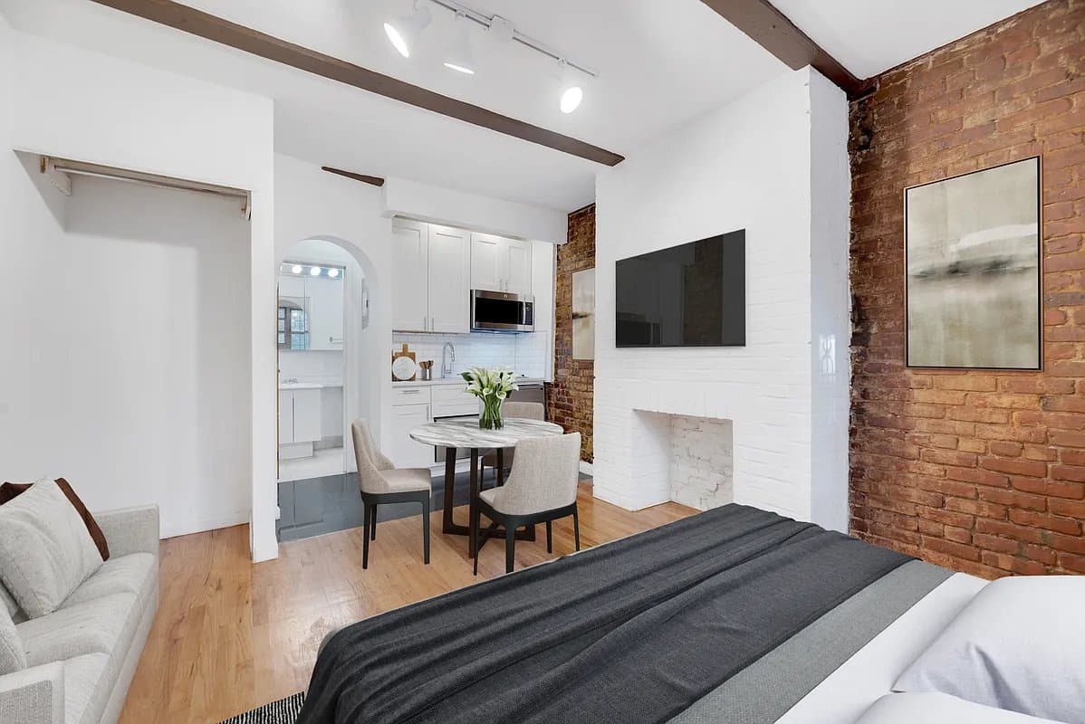 Studio apartment at 224 Sullivan Street, Unit B2, Greenwich Village, photo 1 of 6