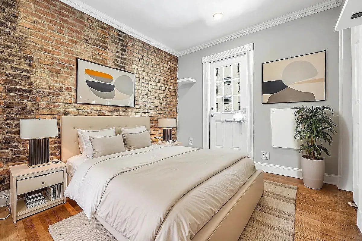 2 bed apartment at 566 Hudson St, Unit 1, West Village, photo 1 of 5
