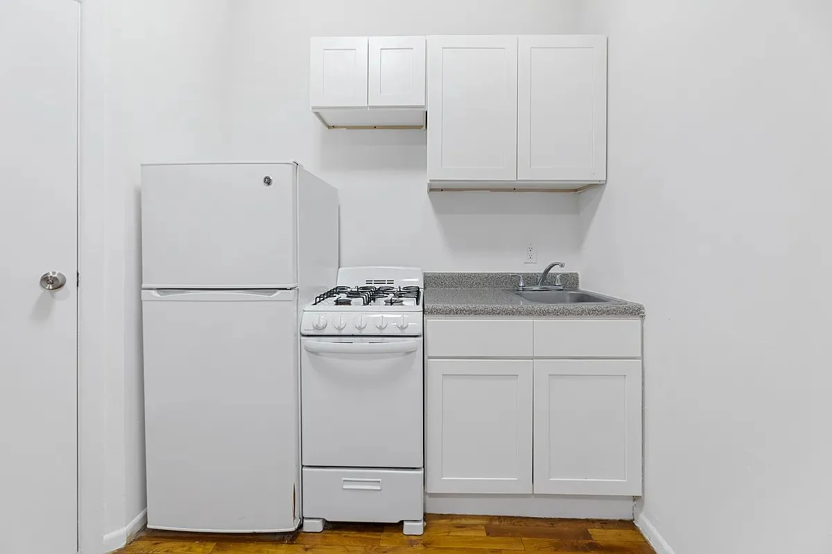 1 bed apartment at 235 West 63rd Street, Unit 1D, Upper West Side, photo 5 of 14