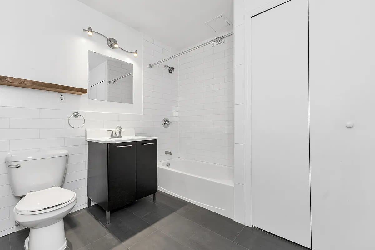 2 bed apartment at 97 Grand Avenue, Unit 5F, Clinton Hill, photo 5 of 10