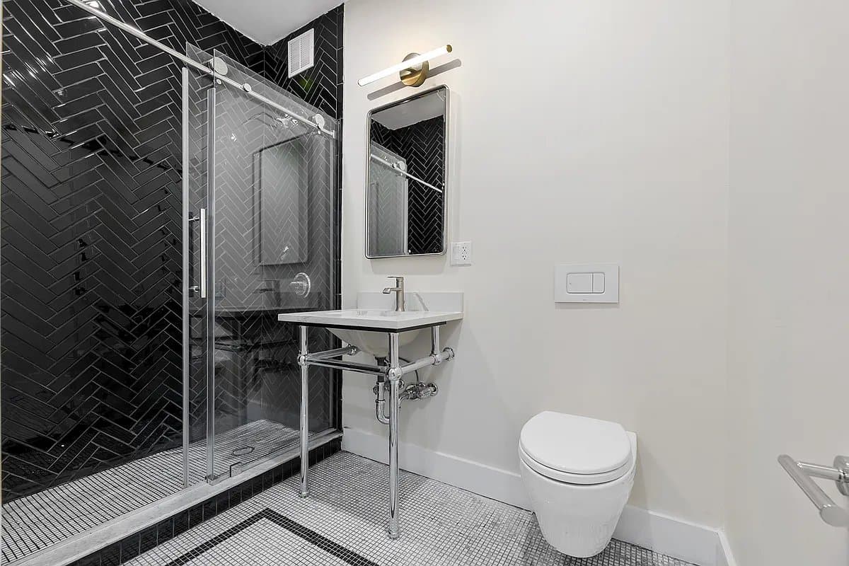 1 bed apartment at 138 East 38th Street, Unit 8C, Murray Hill, photo 4 of 8