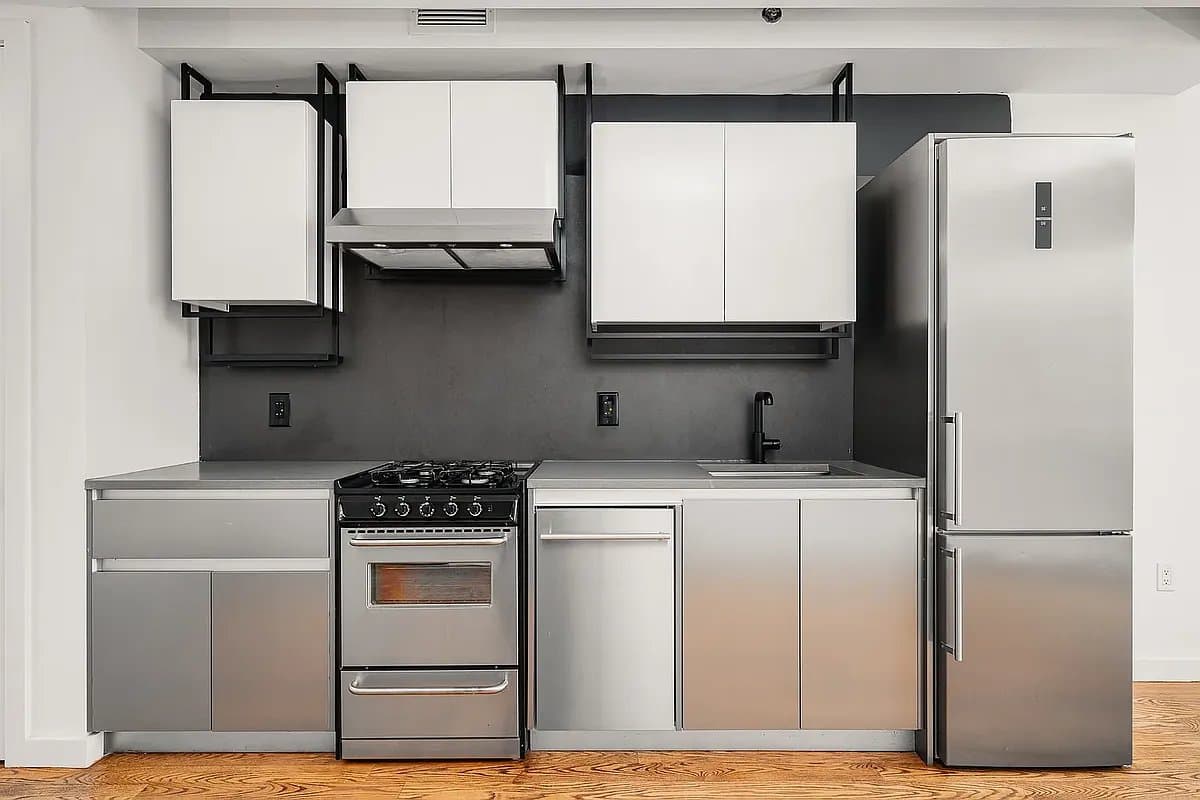Studio apartment at 123 Melrose Street, Unit 631, Bushwick, photo 3 of 21