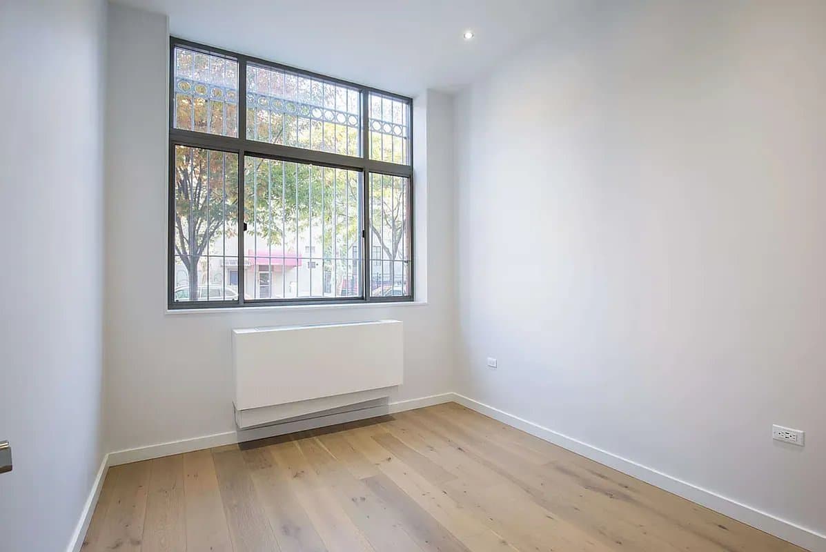 3 bed apartment at 10 Rutgers Street, Unit 1C, Chinatown, photo 8 of 17