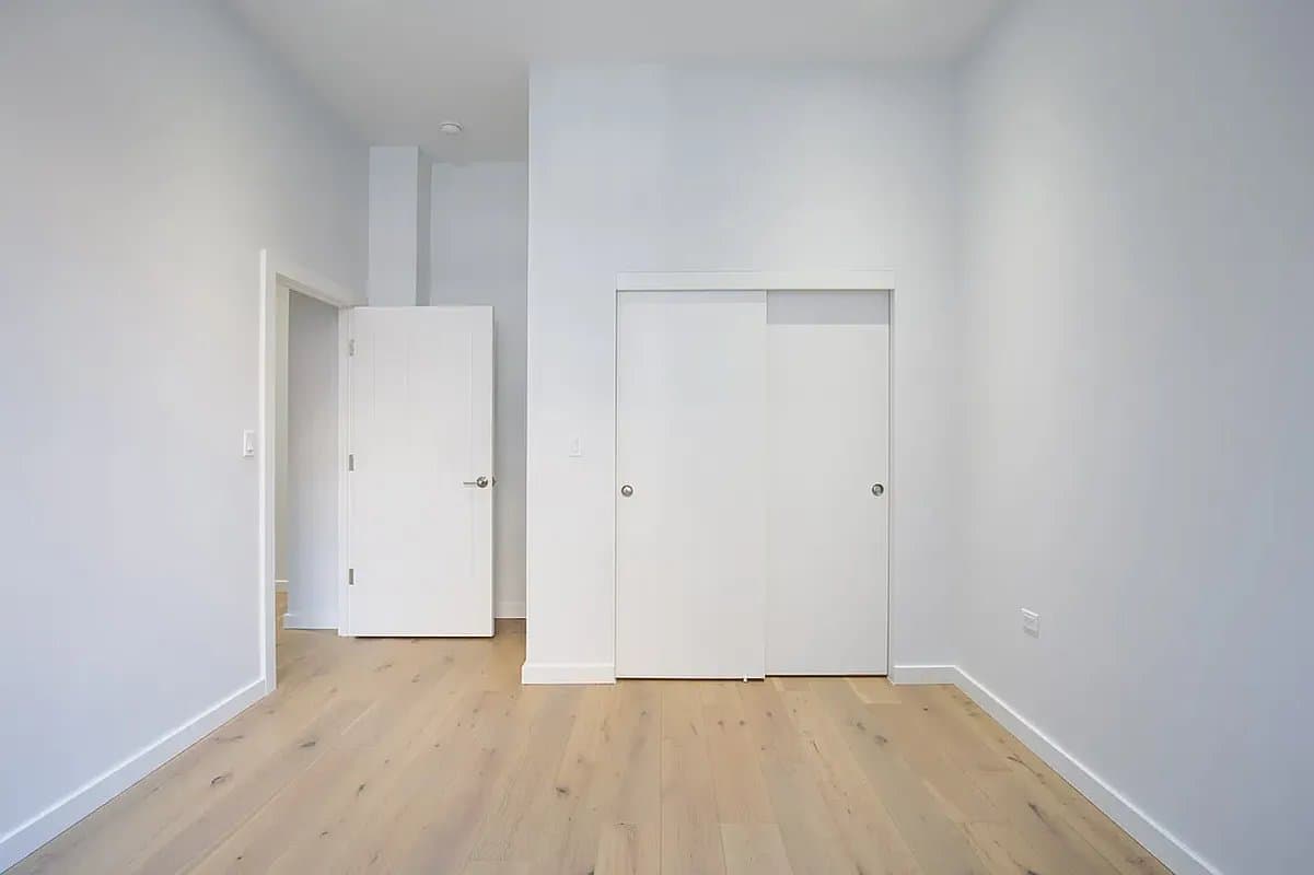 3 bed apartment at 10 Rutgers Street, Unit 1C, Chinatown, photo 7 of 17