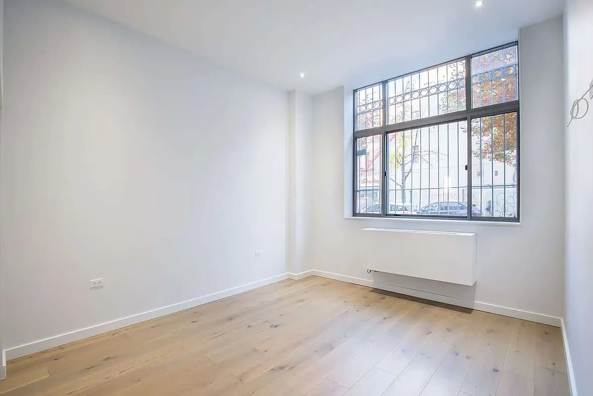 3 bed apartment at 10 Rutgers Street, Unit 1C, Chinatown, photo 1 of 17