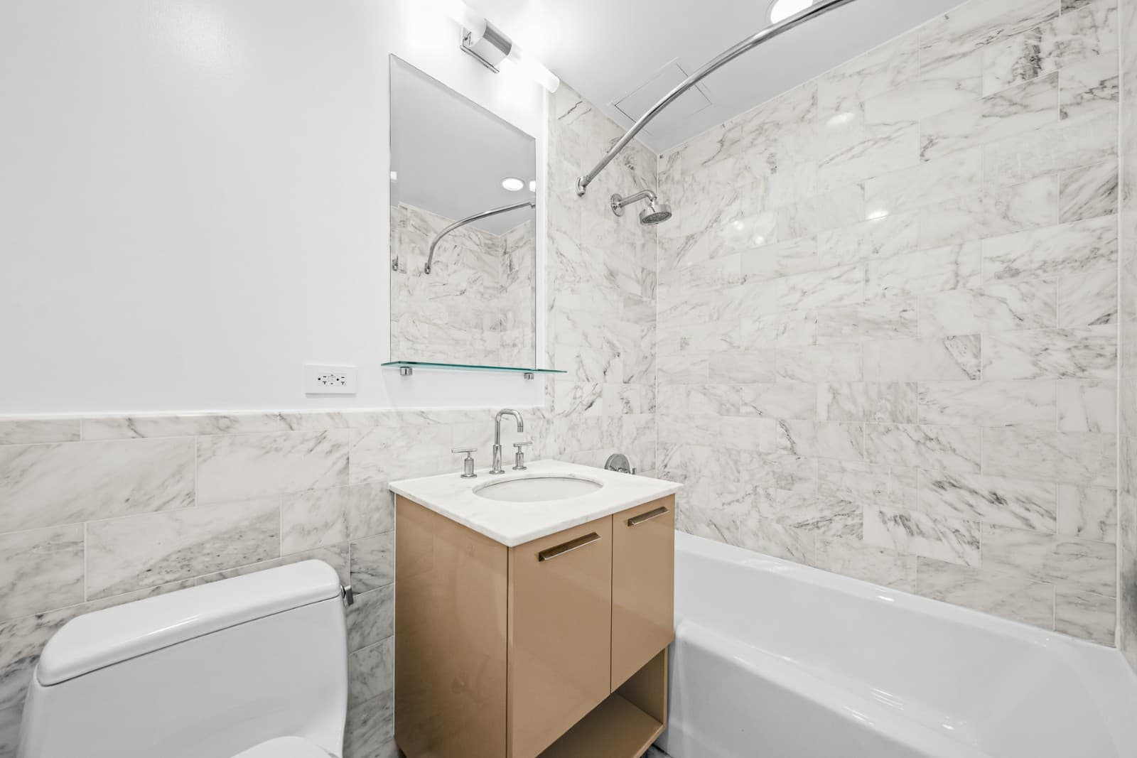 1 bed apartment at 49 East 34th Street, Unit 18C, Murray Hill, photo 5 of 17