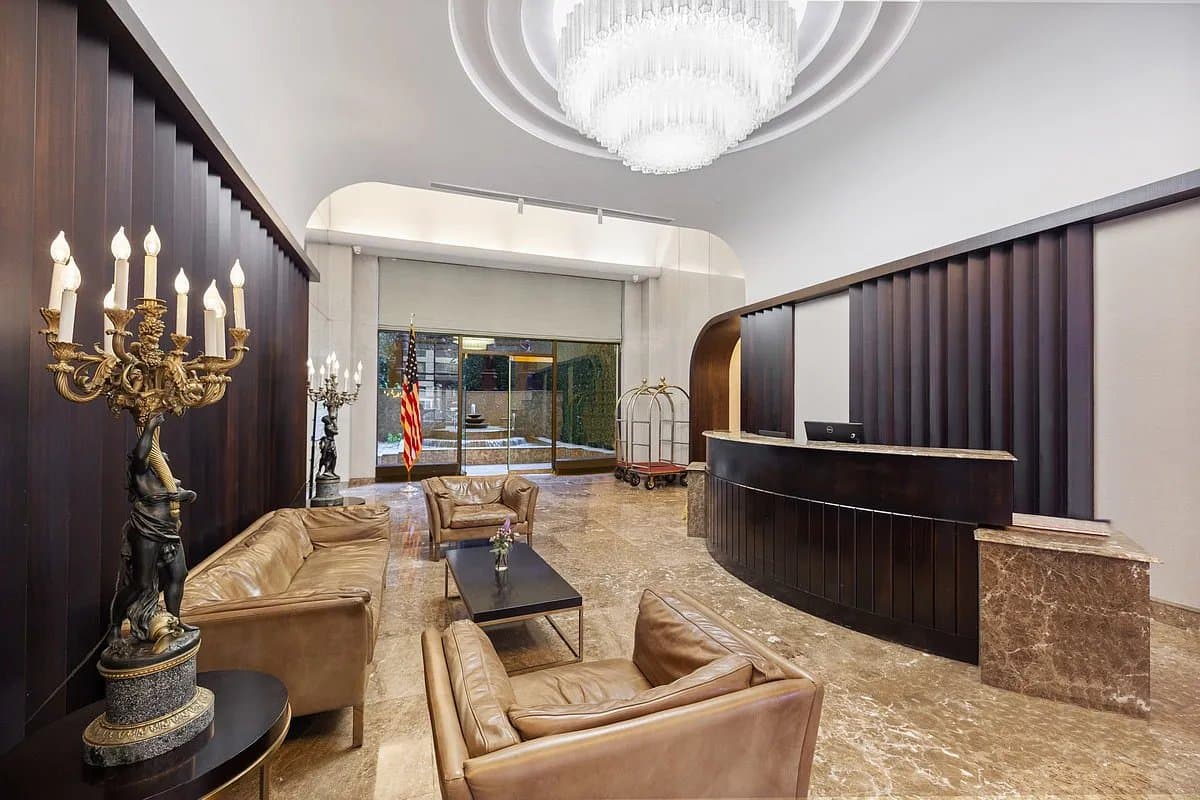 1 bed apartment at 245 East 44th Street, Unit 24C, Midtown East, photo 4 of 7