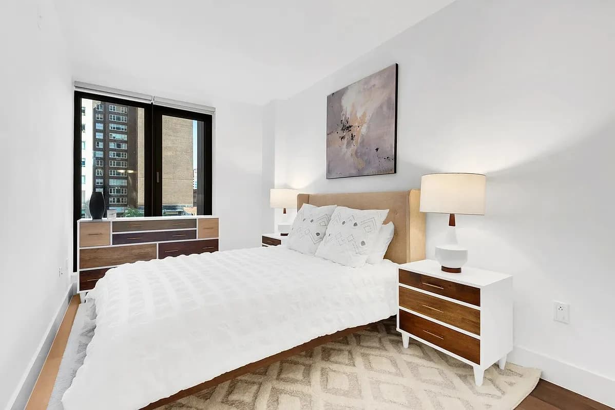 227 Lexington Avenue, photo 3