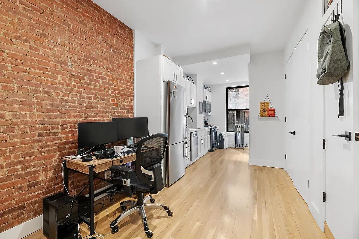 425 Amsterdam Avenue