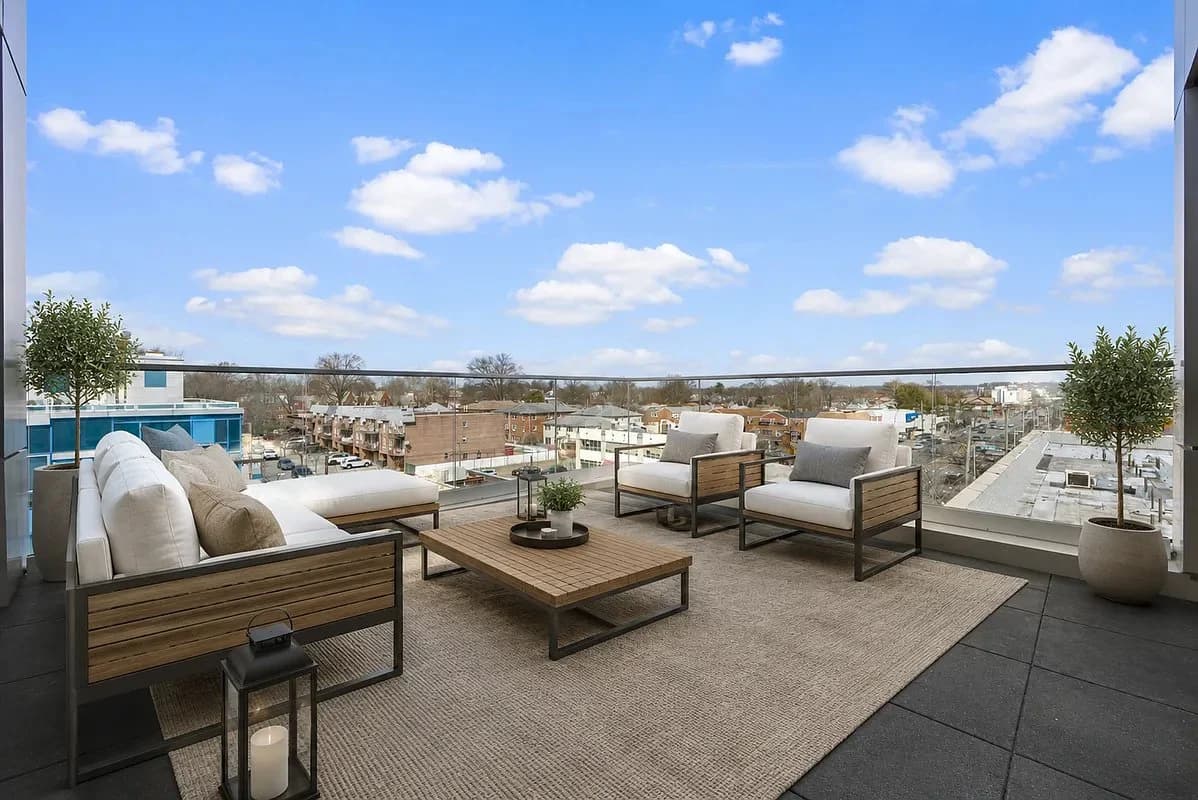 2 bed apartment at 45-10 215th Place, Unit PHF, Bayside, photo 1 of 6