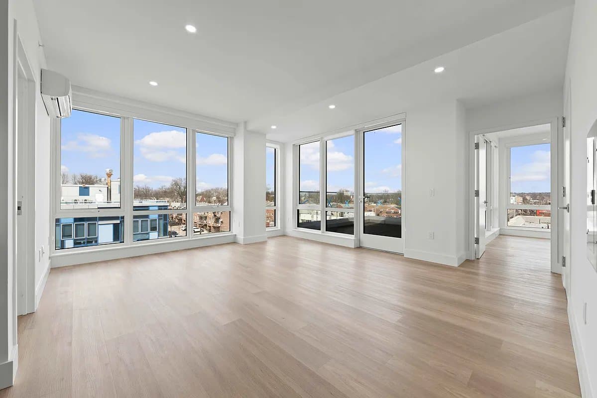 2 bed apartment at 45-10 215th Place, Unit PHF, Bayside, photo 3 of 6
