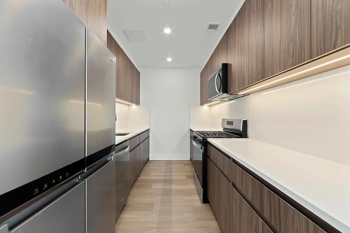 2 bed apartment at 45-10 215th Place, Unit PHF, Bayside, photo 4 of 6