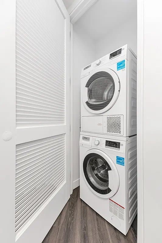 1 bed apartment at 250 East Houston Street, Unit 6K, East Village, photo 5 of 13