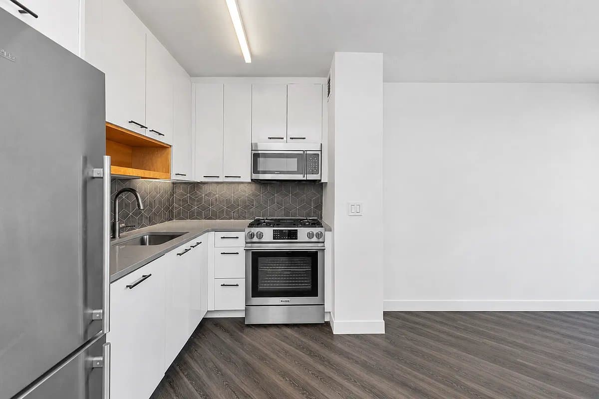 1 bed apartment at 250 East Houston Street, Unit PHL, East Village, photo 4 of 13