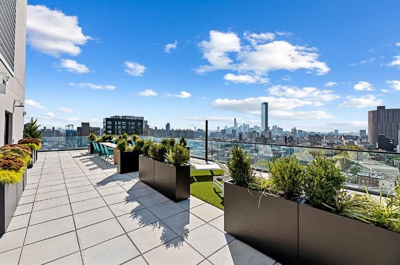 2 bed apartment at 171 Chrystie Street, Unit 14B, Lower East Side, photo 8 of 21
