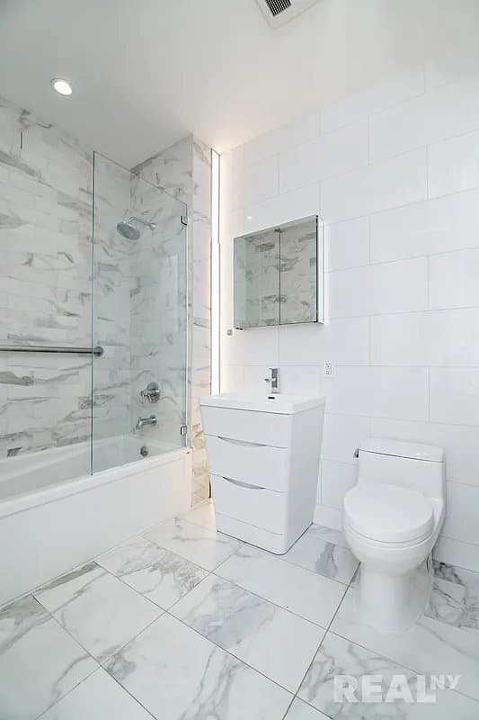 56 Frost Street, photo 3