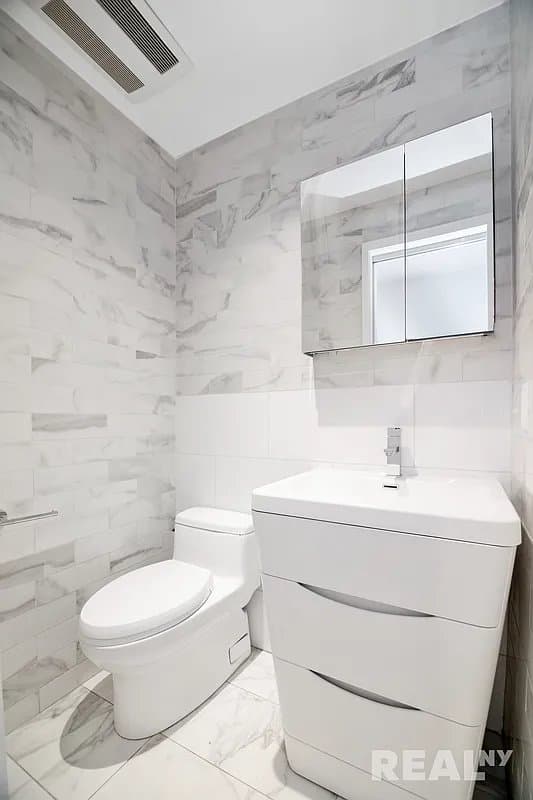 1 bed apartment at 56 Frost Street, Unit 1F, Williamsburg, photo 6 of 9
