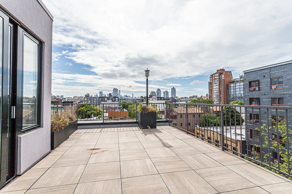 1 bed apartment at 56 Frost Street, Unit 1F, Williamsburg, photo 8 of 9