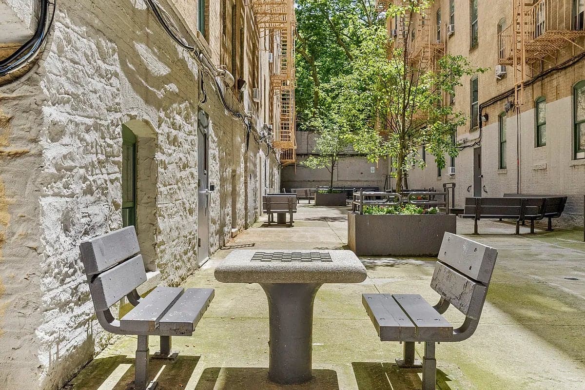 235 West 63rd Street, photo 5